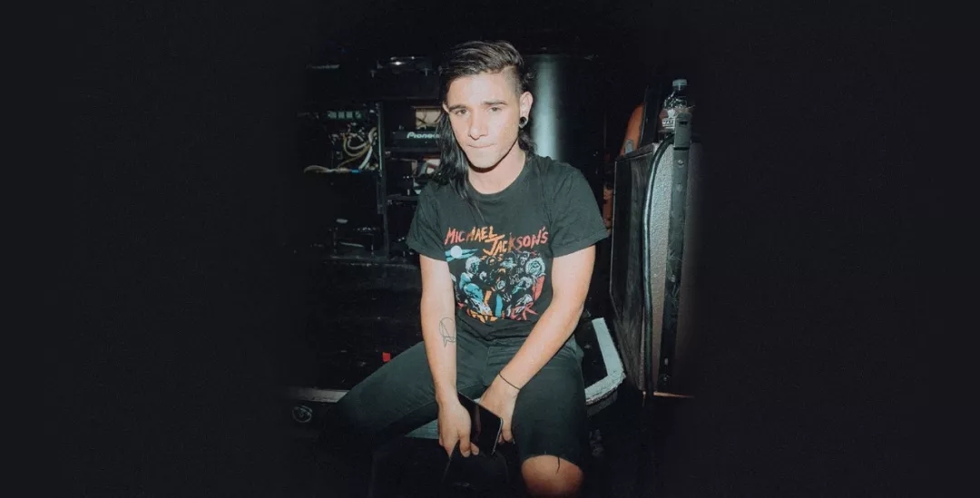 [CBA]弗格分球底角 李晓旭空位三分稳稳命中.