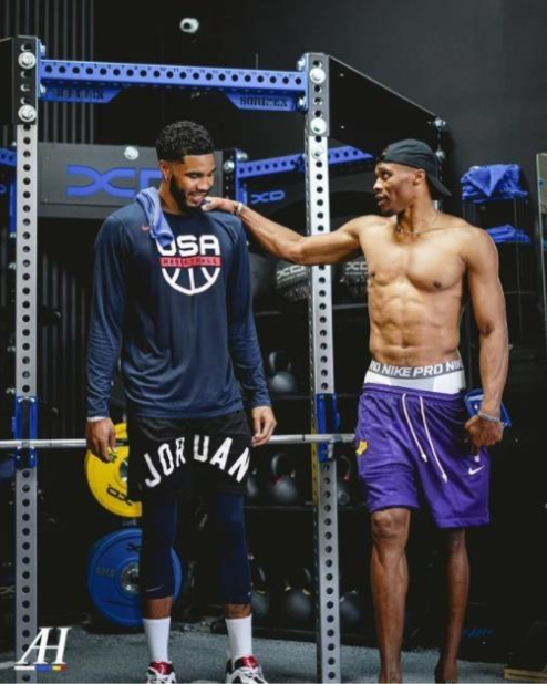 都凸显外援 都凸显外援